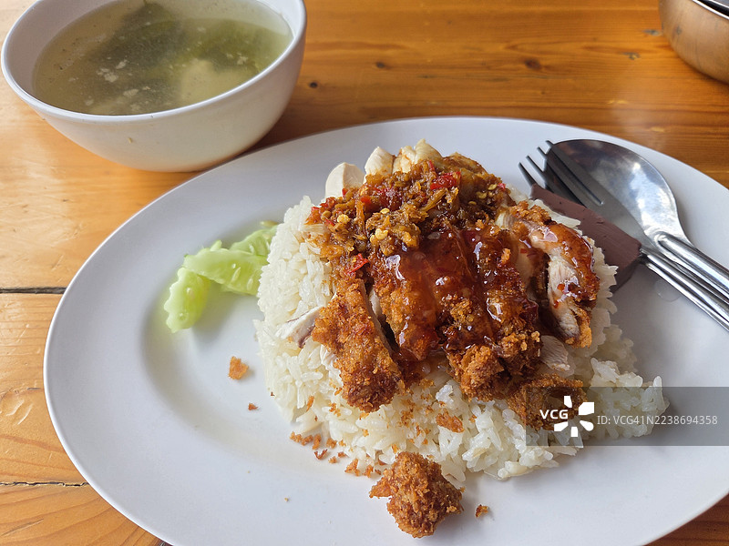 炸鸡配米饭图片素材