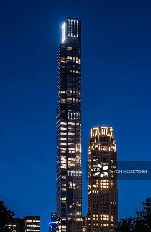 现代化豪华公寓楼-纽约图片素材