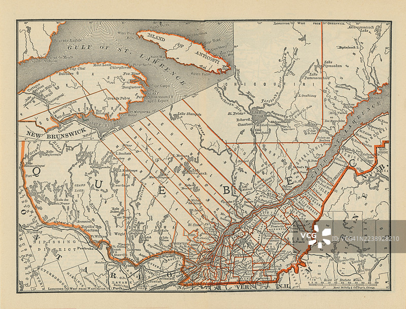 老式蚀刻插画，描绘了魁北克省地图，重点关注圣劳伦斯河下游河谷。经典地图集风格，带有边框和经纬网格。图片素材