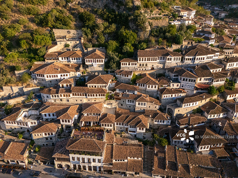 山坡上的历史石头村庄房屋图片素材