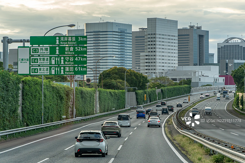 日本千叶市的城市高速公路图片素材