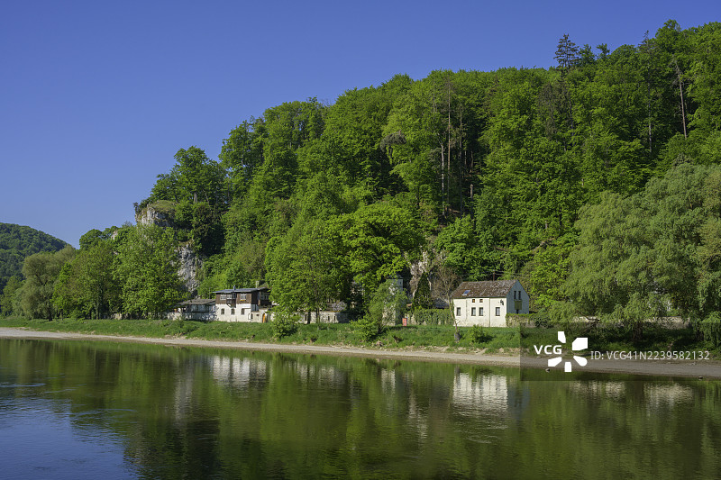 埃因西德勒艾·克洛斯特尔，多瑙河峡谷航行，凯尔海姆，巴伐利亚，德国图片素材