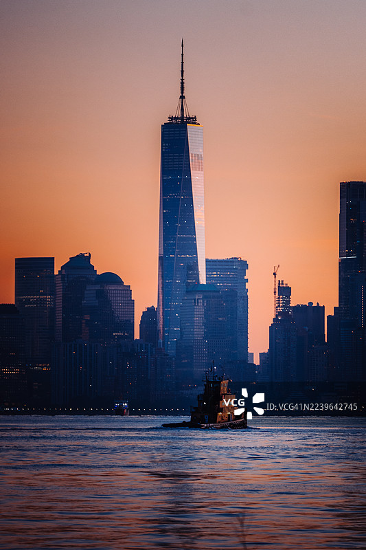 自由塔与曼哈顿图片素材