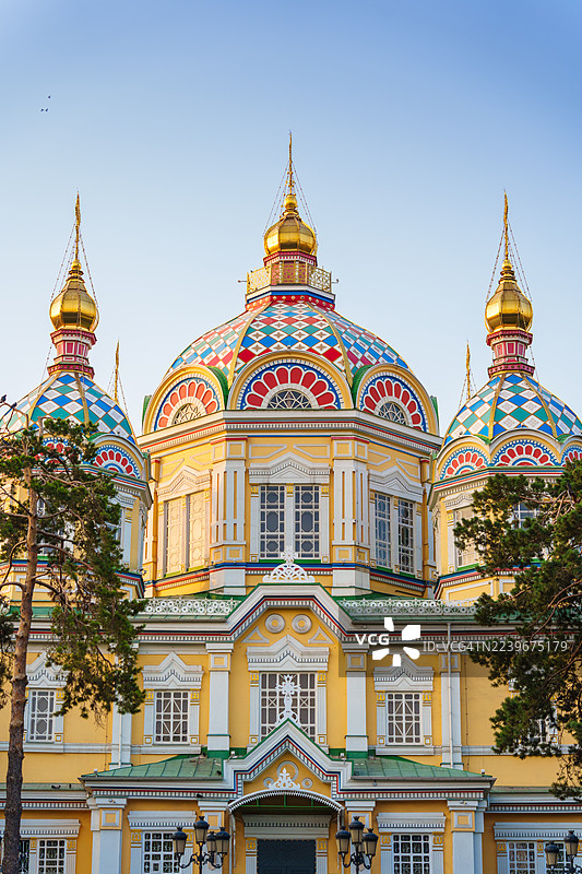 阿拉木图圣升天大教堂，哈萨克斯坦阿拉木图图片素材