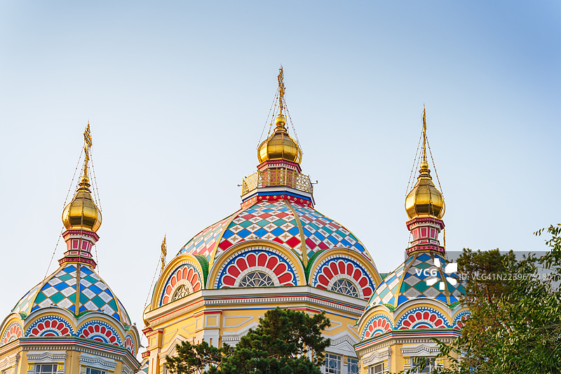 哈萨克斯坦阿拉木图圣升天主教座堂图片素材
