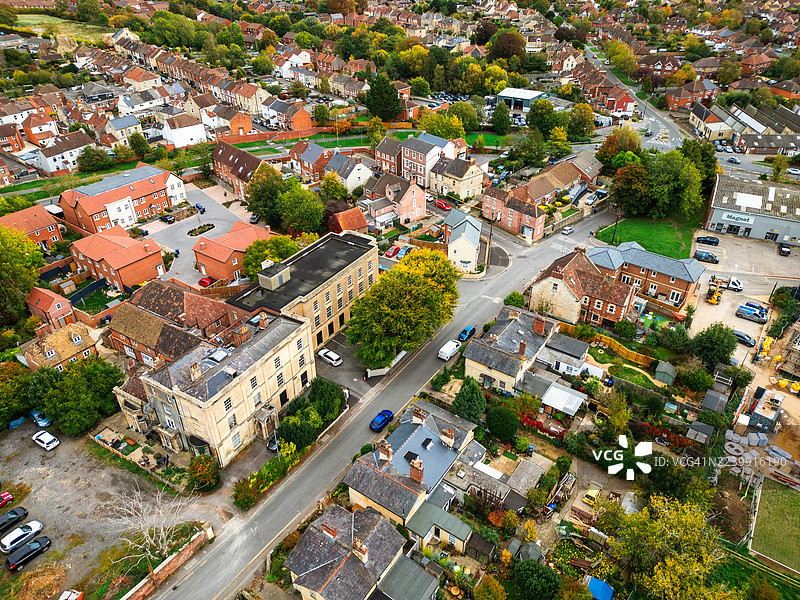 英格兰特罗布里奇的住宅街道和房屋的鸟瞰图图片素材
