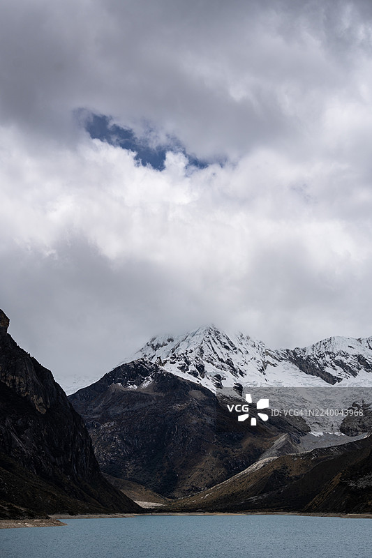 秘鲁帕隆湖的著名景观图片素材