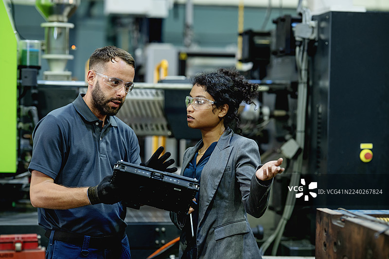 根本原因分析通过持续改进制造流程，促进了持续改进的文化。这种做法加强了质量控制，减少了浪费，并优化了资源分配。图片素材