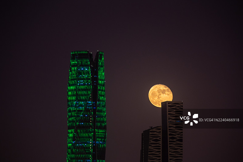 利雅得月升图片素材