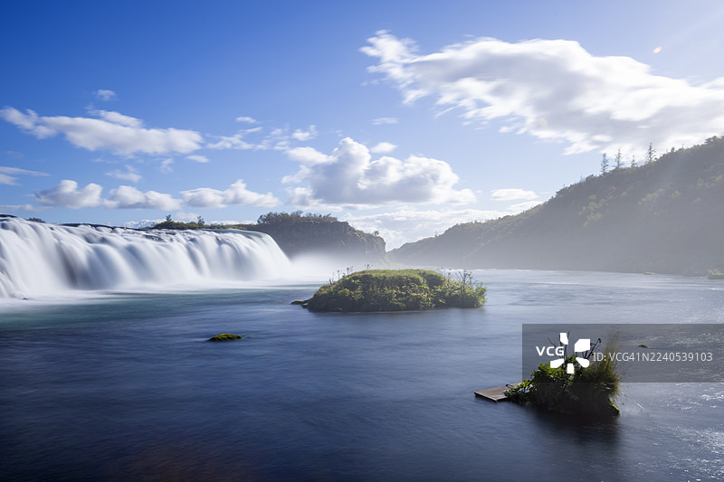 冰岛法克西瀑布的白色水流图片素材