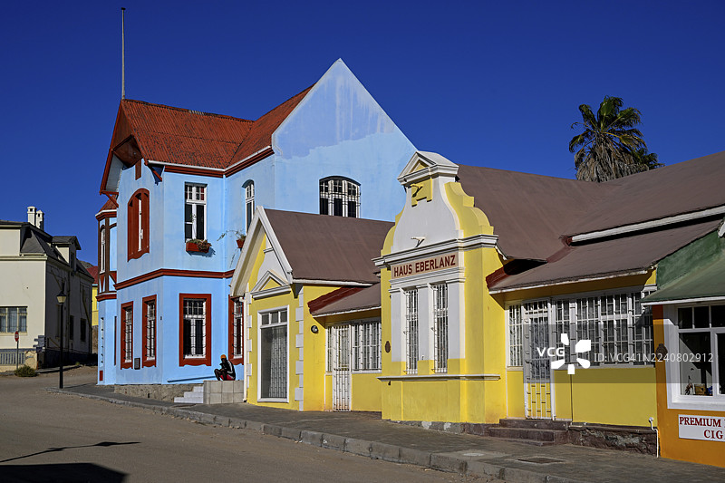 纳米比亚卡拉斯地区吕德里茨卑尔街的殖民时期房屋外观图片素材