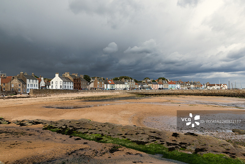 苏格兰斐夫郡圣安德鲁斯附近古雅的沿海瑰宝安斯特鲁瑟图片素材