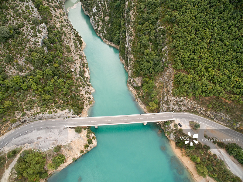法国韦尔东峡谷的道路航拍图图片素材