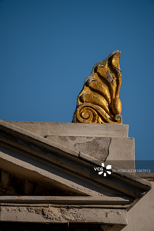 1904年的金色符号——布于卡达庄园的艺术灵魂图片素材