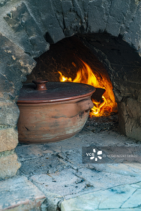 托斯卡纳，准备制作佩波索肉菜。图片素材