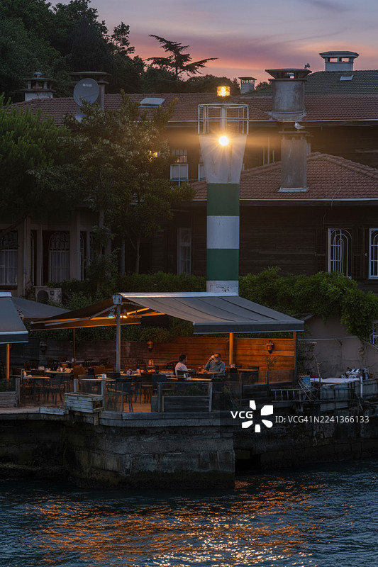 伊斯坦布尔的灯塔 - 伊斯坦布尔伊斯坦耶灯塔的晚霞图片素材