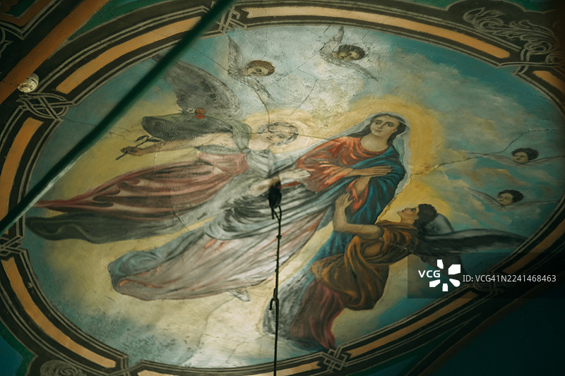 古老教堂壁画中圣母玛利亚升天图片素材