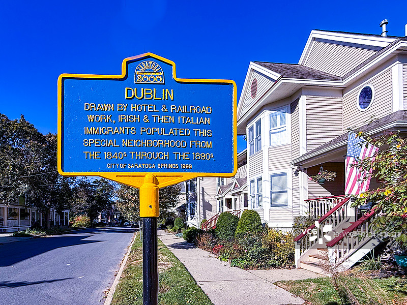 萨拉托加泉比克曼街艺术区的都柏林标志图片素材