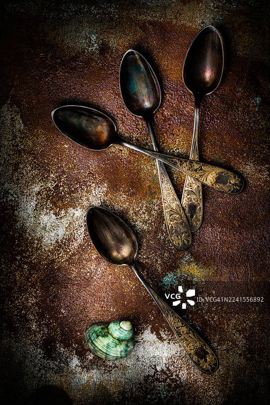 老式银质茶匙静物图片素材
