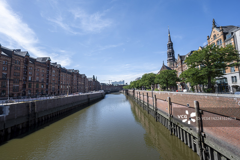 汉堡德国斯佩克特施塔特圣凯瑟琳教堂（Zollkanal）主教堂塔楼图片素材