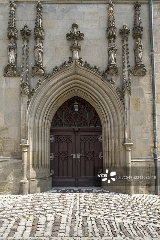 入口，圣三一市教堂，拜罗伊特，上弗兰肯，弗兰肯，巴伐利亚，德国图片素材