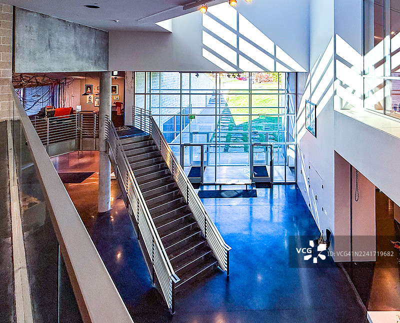 斯基德莫尔学院校园内的弗朗西斯·杨·唐教学博物馆大厅，斯基德莫尔学院，萨拉托加图片素材