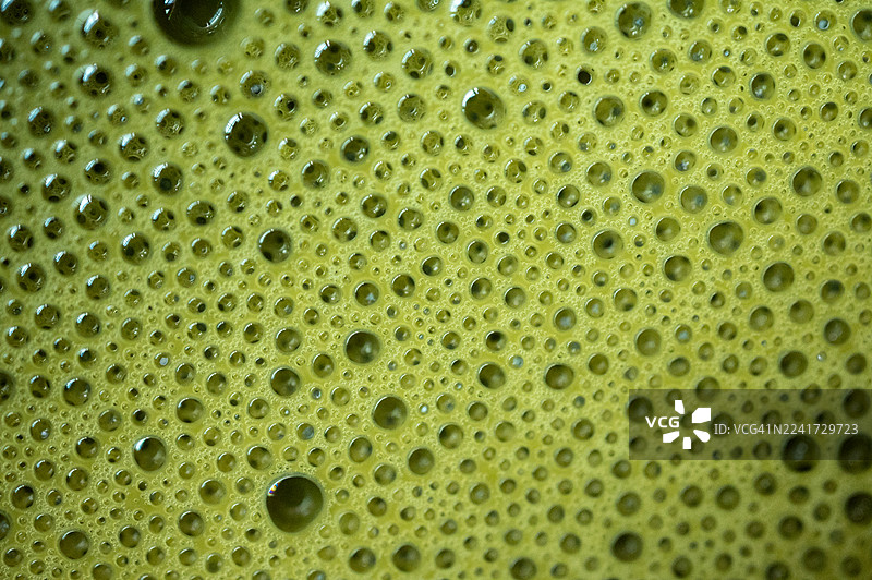 抹茶绿茶饮料表面的特写图片素材