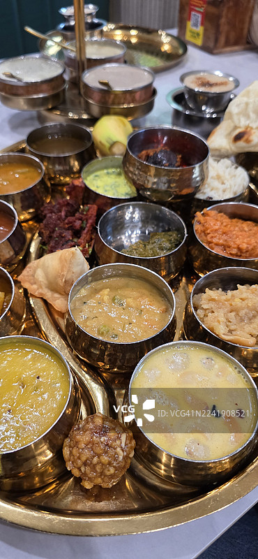 印度北部风格的塔利餐图片素材