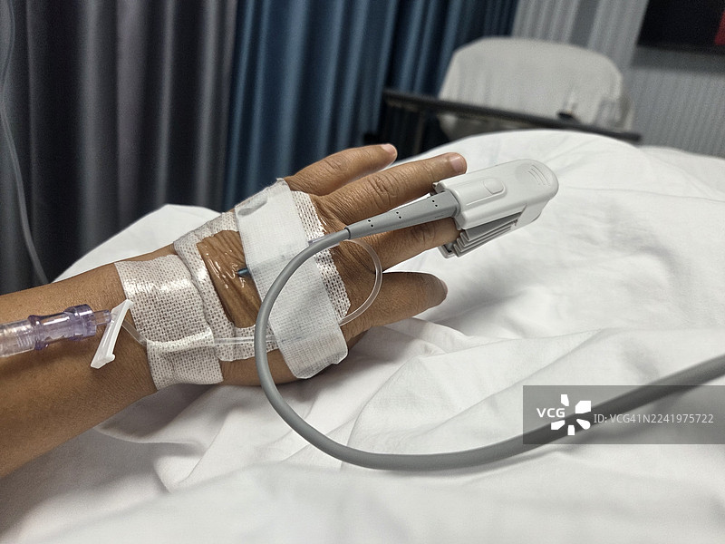 盐水注射器血氧仪图片素材