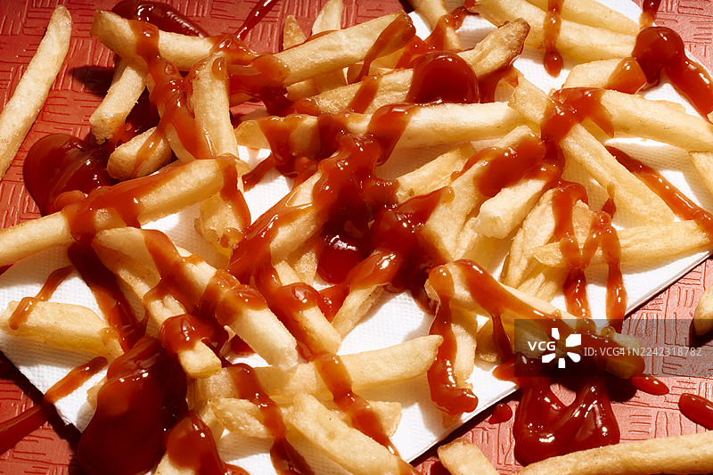 餐巾纸上的炸薯条托盘图片素材