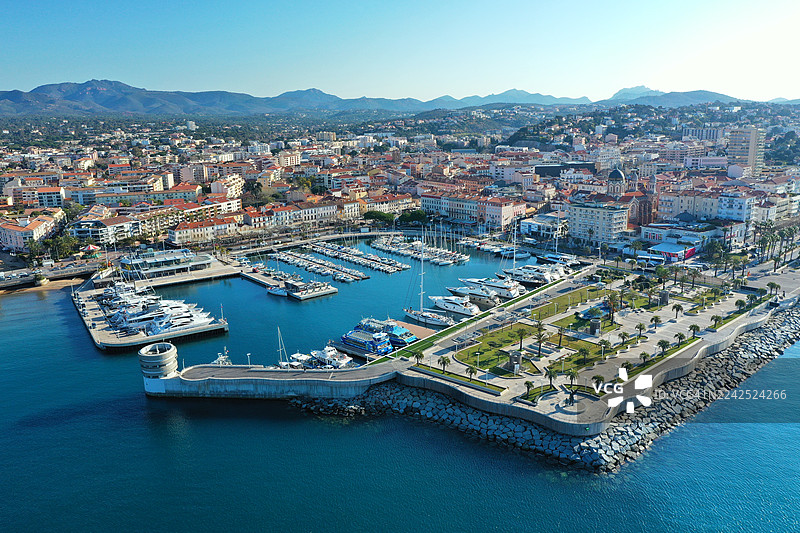 法国里维埃拉圣拉斐尔的鸟瞰图，瓦尔省，法国图片素材
