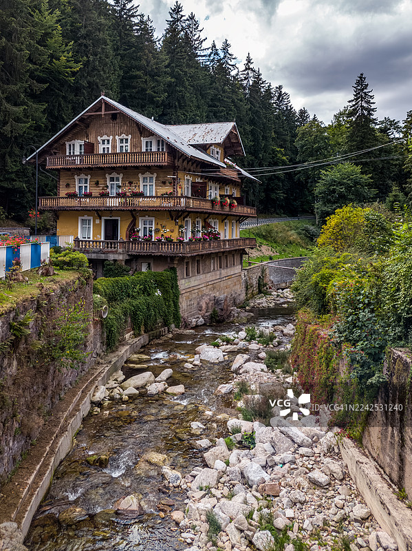 阿尔卑斯风格的别墅图片素材