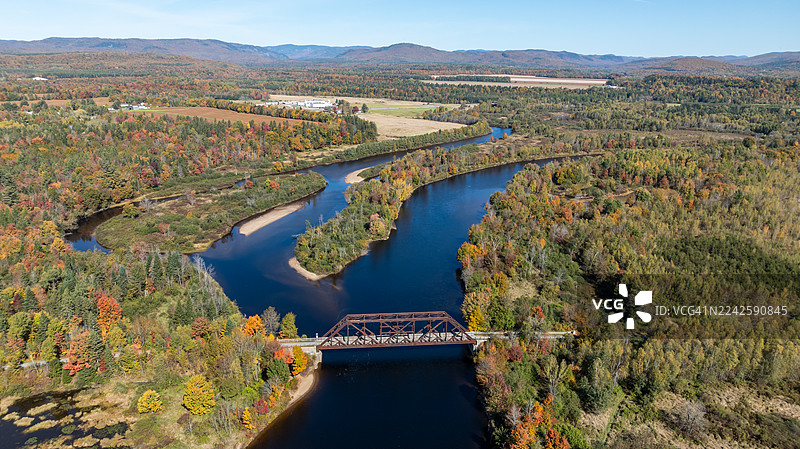 加拿大魁北克省圣雷蒙德圣安妮河滨公园的鸟瞰图图片素材