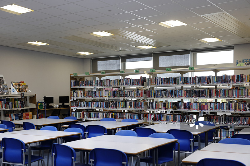 空荡荡的二级学校图书馆图片素材
