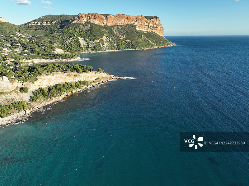 法国 Bouches-du-Rhone 省，卡西斯湾，卡纳耶角和 Soubeyranes 悬崖，卡兰克斯国家公园图片素材