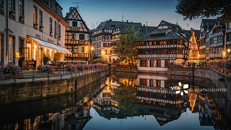 法国斯特拉斯堡的法国小巷图片素材