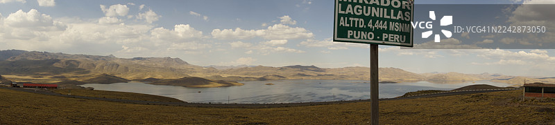 秘鲁普诺拉古纳利亚斯湖图片素材