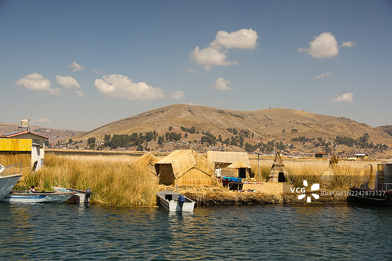 的的喀喀湖乌鲁斯浮岛村，秘鲁普诺图片素材