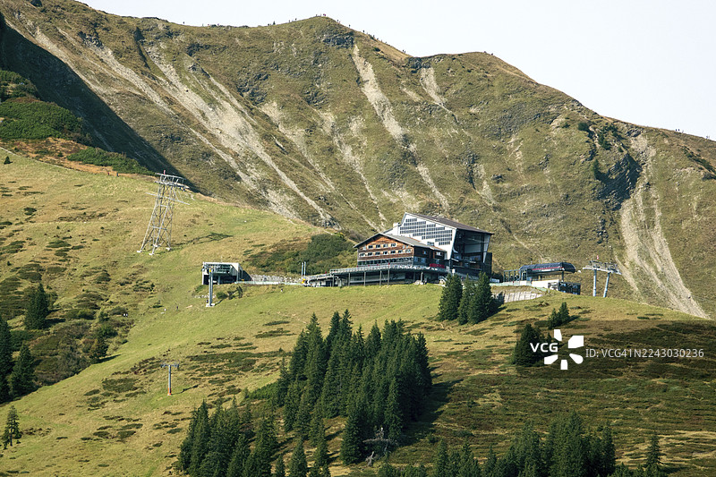 Fellhornbahn，施拉波尔德湖站，施拉波尔德科夫山和瑟勒科夫山后，奥伯斯特多夫，上阿尔高，阿尔高，巴伐利亚，德国图片素材