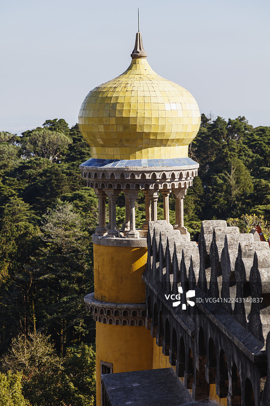 葡萄牙辛特拉国家佩纳宫外的洋葱头穹顶图片素材