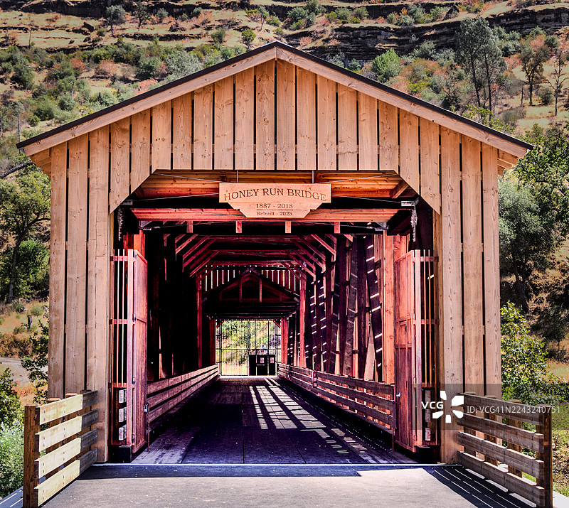 加州奇科新建的哈尼跑廊桥图片素材