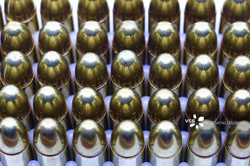 用于射击比赛的弹药筒图片素材