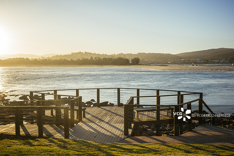 澳大利亚新南威尔士州梅里姆布拉海滩的日落天空图片素材