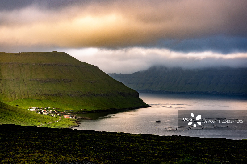 奥伊恩达尔菲亚罗伊村庄图片素材