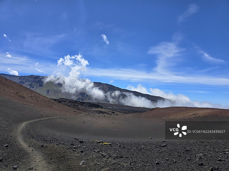哈雷阿卡拉国家公园内的步道图片素材