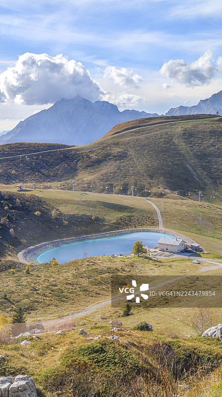 意大利伦巴第大区瓦尔萨西纳地区博比奥山滑雪场（2025年10月）图片素材
