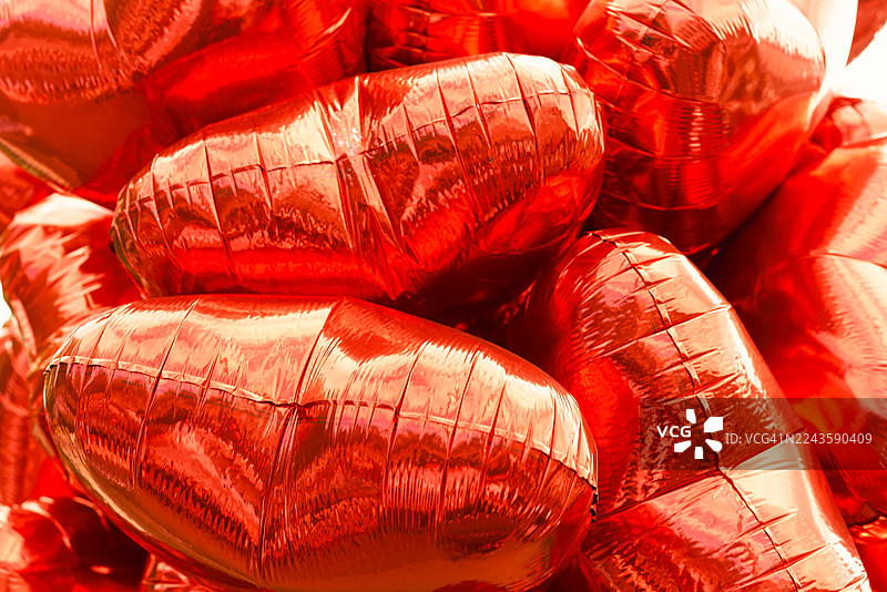 用于爱与浪漫庆典的红色心形气球图片素材