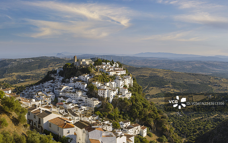西班牙传统的卡萨雷斯白色村庄（Pueblo Blanco）。图片素材