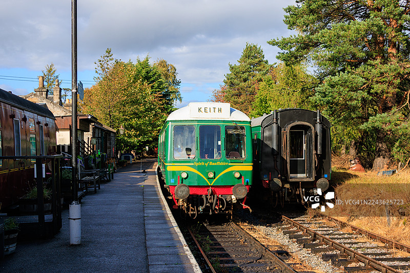 凯斯和达夫敦铁路的火车停靠在达夫敦车站图片素材