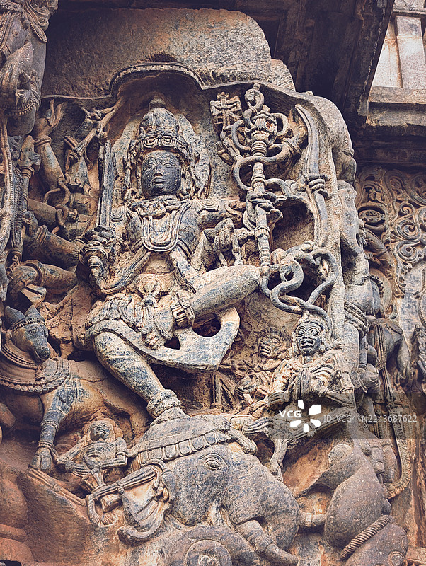 霍伊萨拉什瓦拉神庙，又称哈莱比杜神庙，是位于印度卡纳塔克邦哈莱比杜的一座12世纪印度教神庙，供奉湿婆神，这里曾是霍伊萨拉王朝的首都。作为“霍伊萨拉神圣建筑群”的一部分，已被列入联合国教科文组织世界遗产名录。图片素材